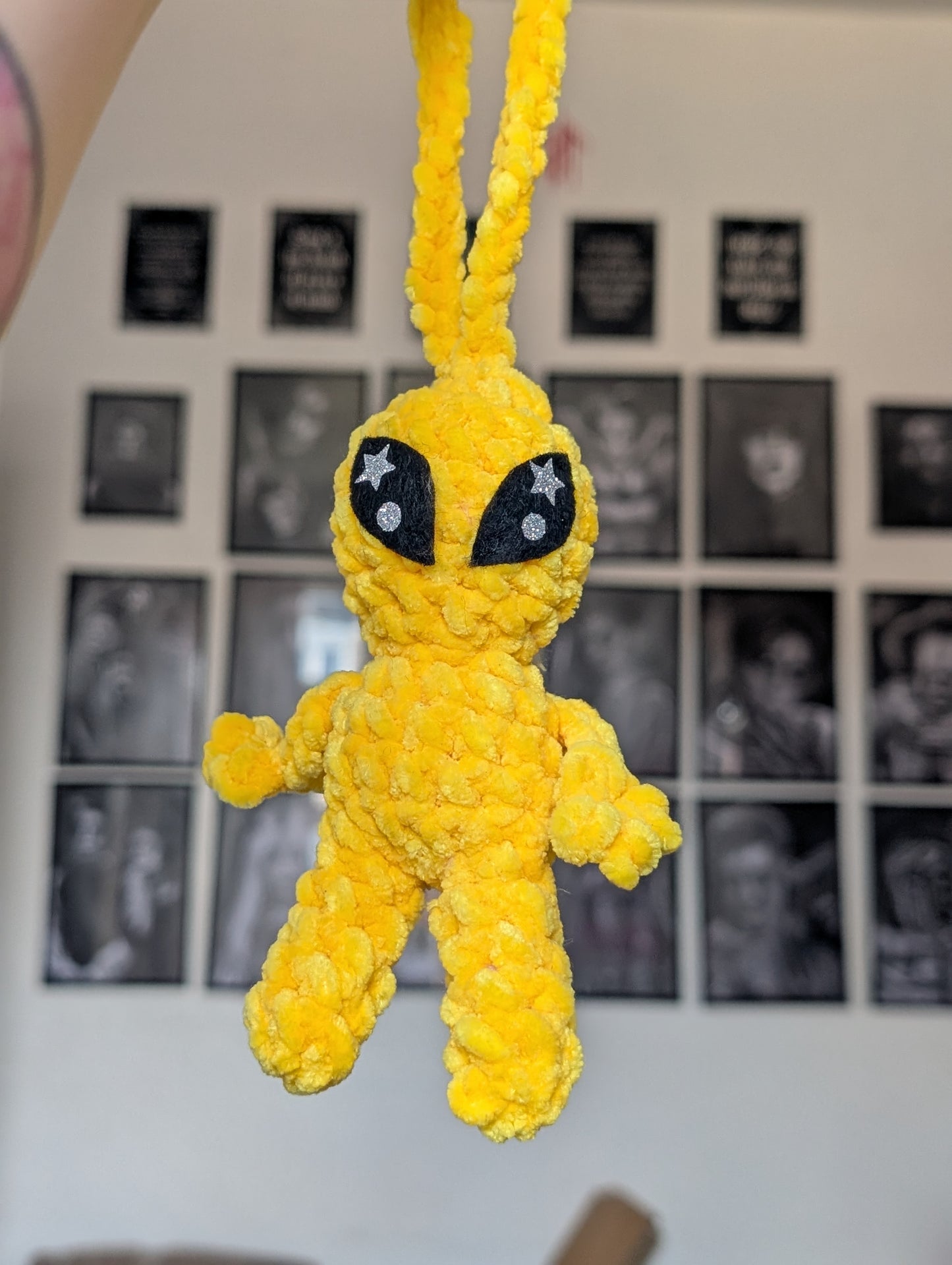 Alien bag Charm yellow