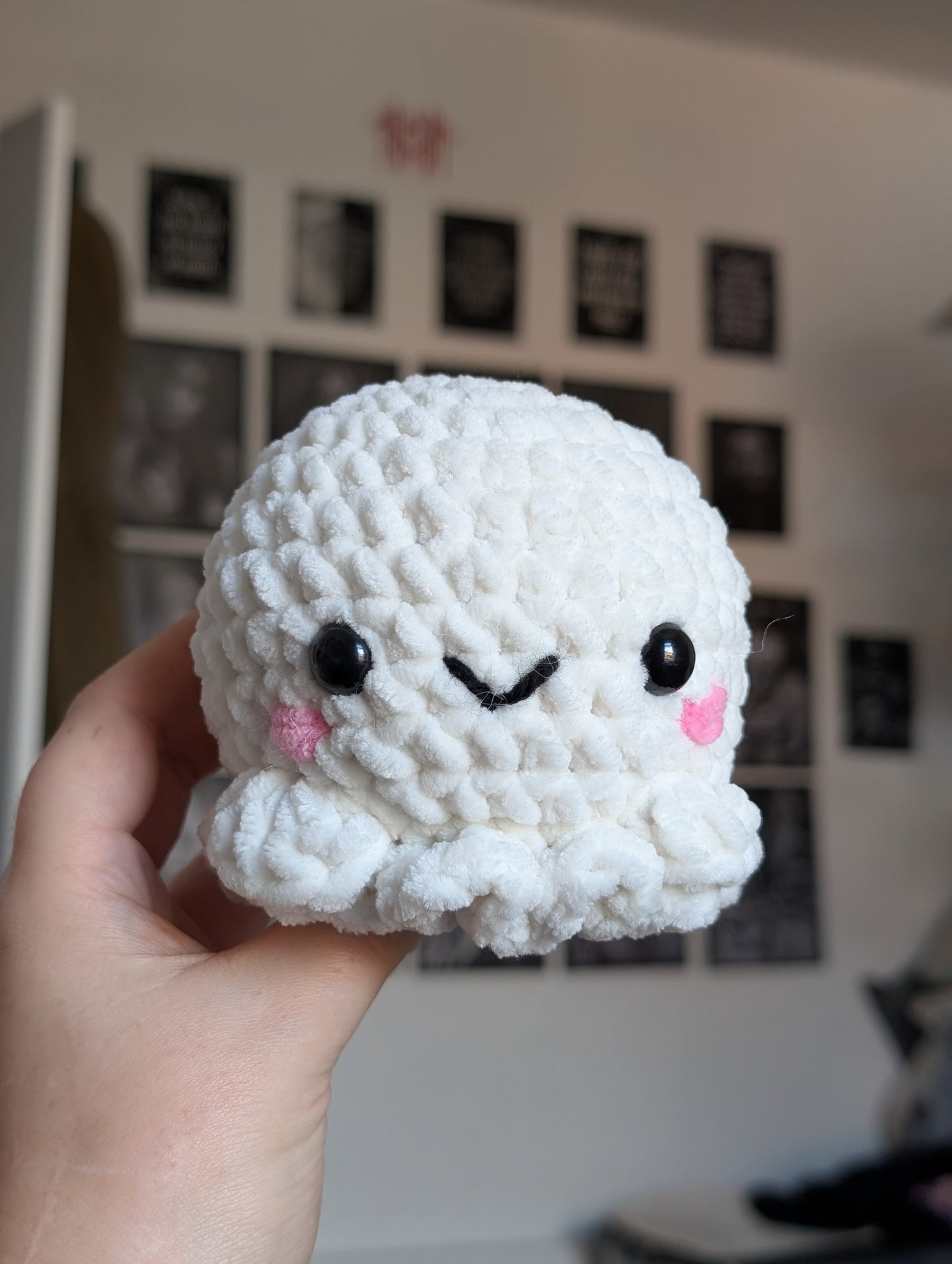 Chubby ghostie plushie