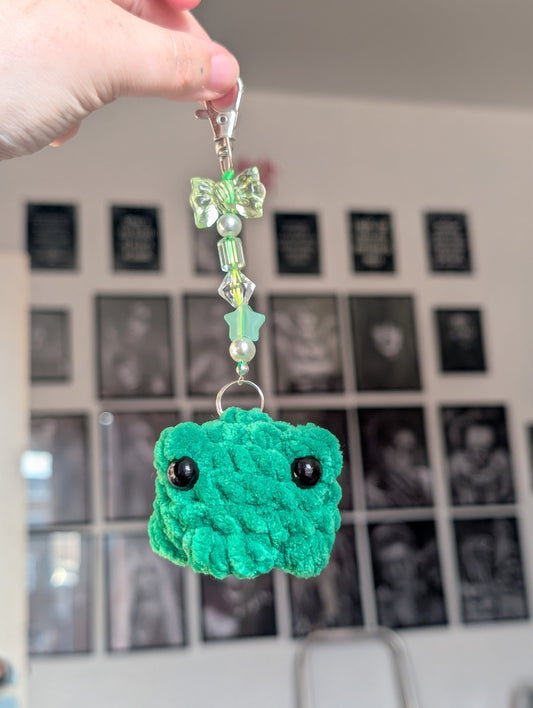 Froggy charm keyring Dark green